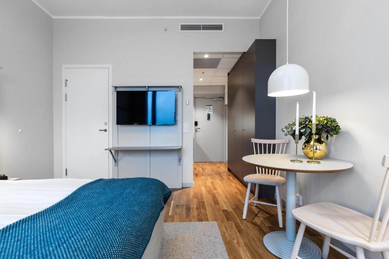 Biz Apartment Bromma Stockholm Ngoại thất bức ảnh A room at the hotel