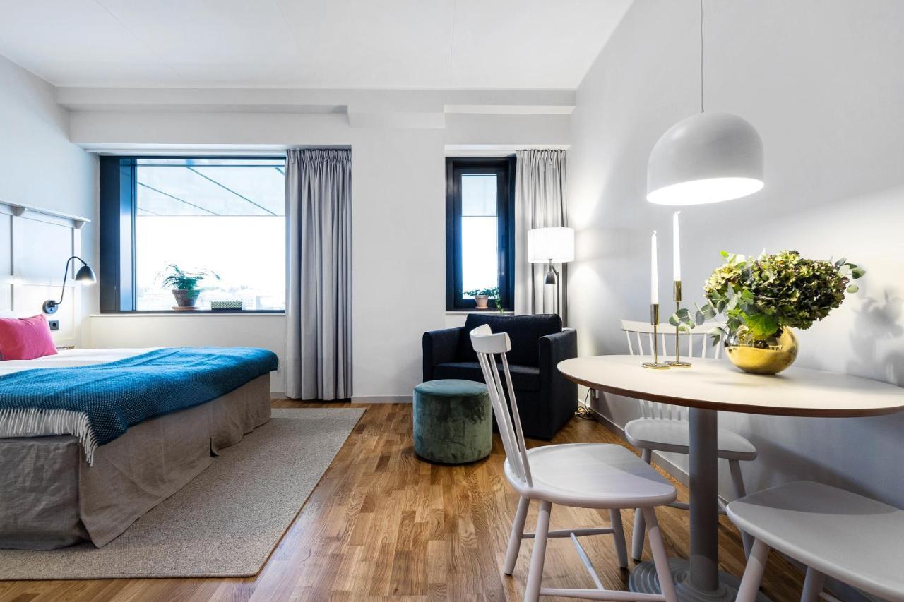 Biz Apartment Bromma Stockholm Ngoại thất bức ảnh A typical studio apartment