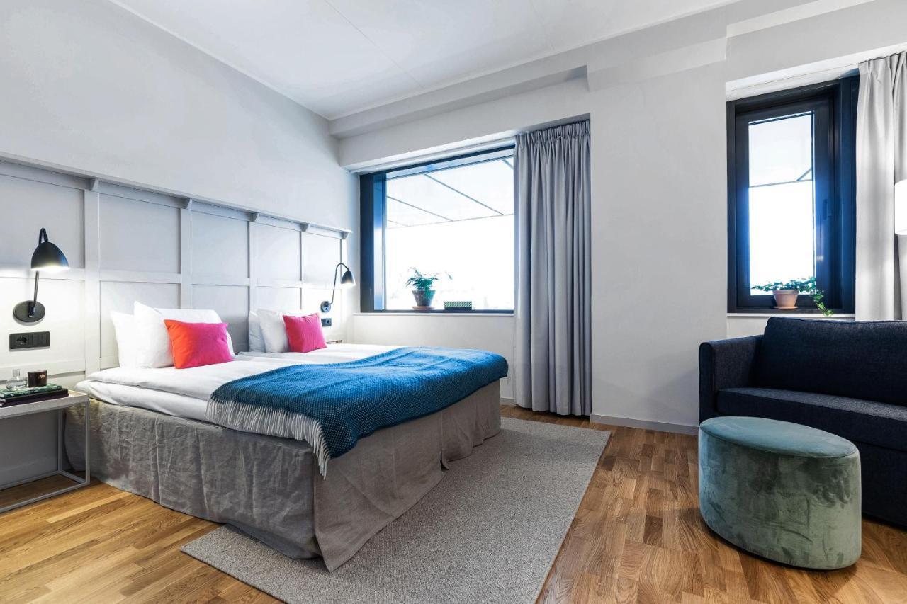 Biz Apartment Bromma Stockholm Ngoại thất bức ảnh A room at Quality Hotel 115